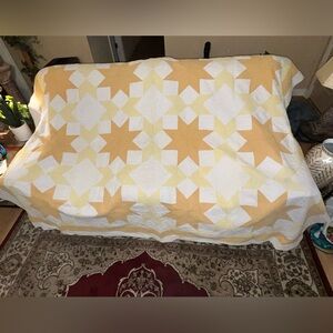 Hand made: QUEEN SIZE Yellow & White Geometric Quilt